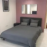 Grand Dans Maison Parking Prive Gratuit Apartamento