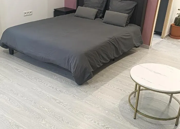 Grand Dans Maison Parking Privé Gratuit